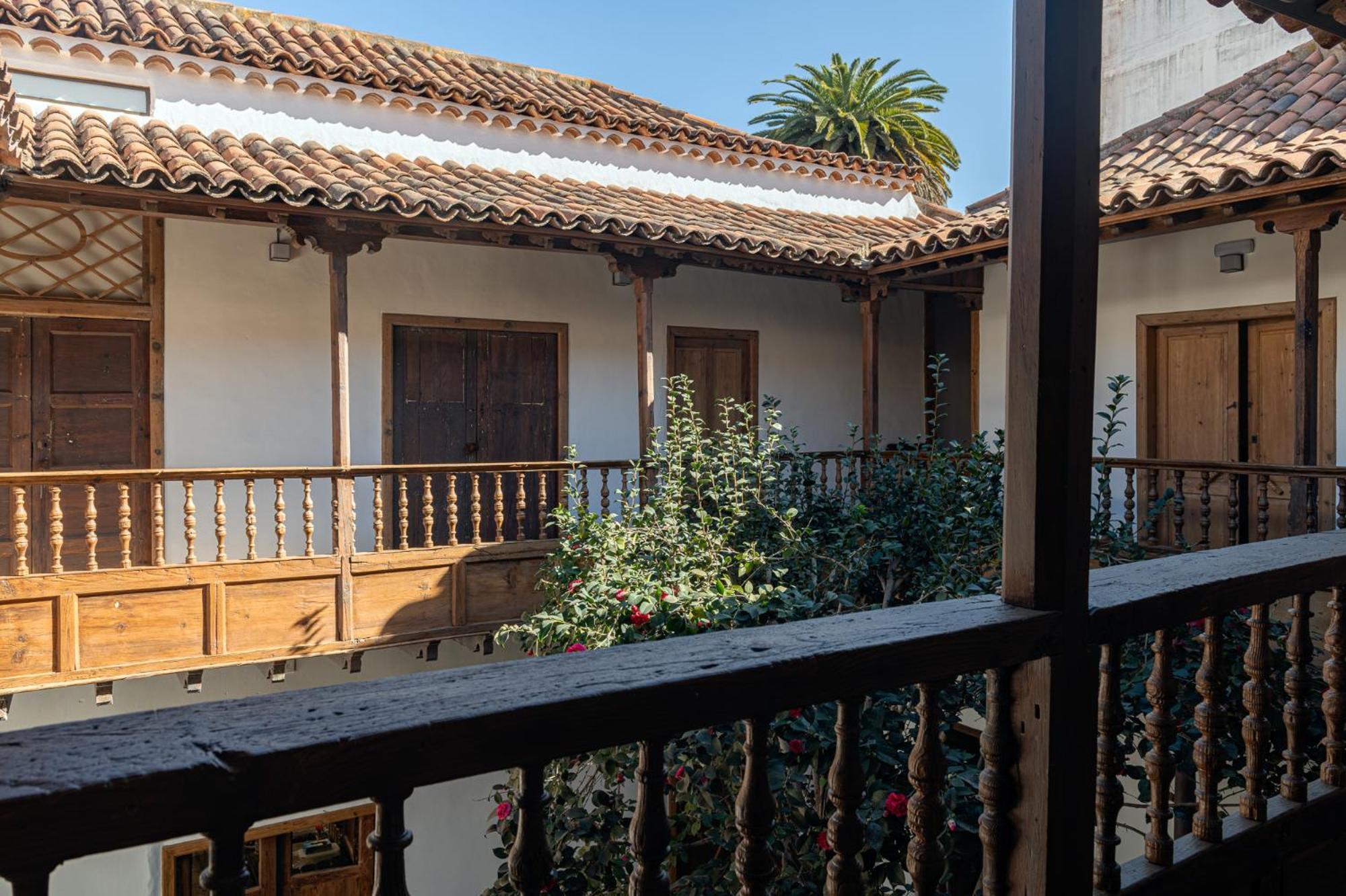 La Casa De La Camelia Otel La Laguna  Dış mekan fotoğraf